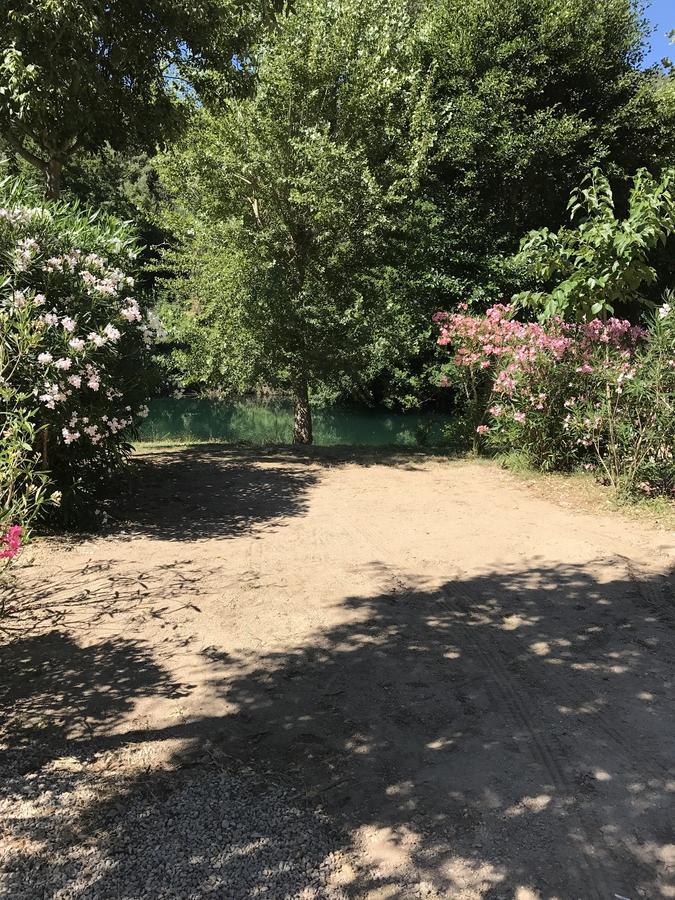 Camping Le Parc Des Monges Auribeau-sur-Siagne Buitenkant foto